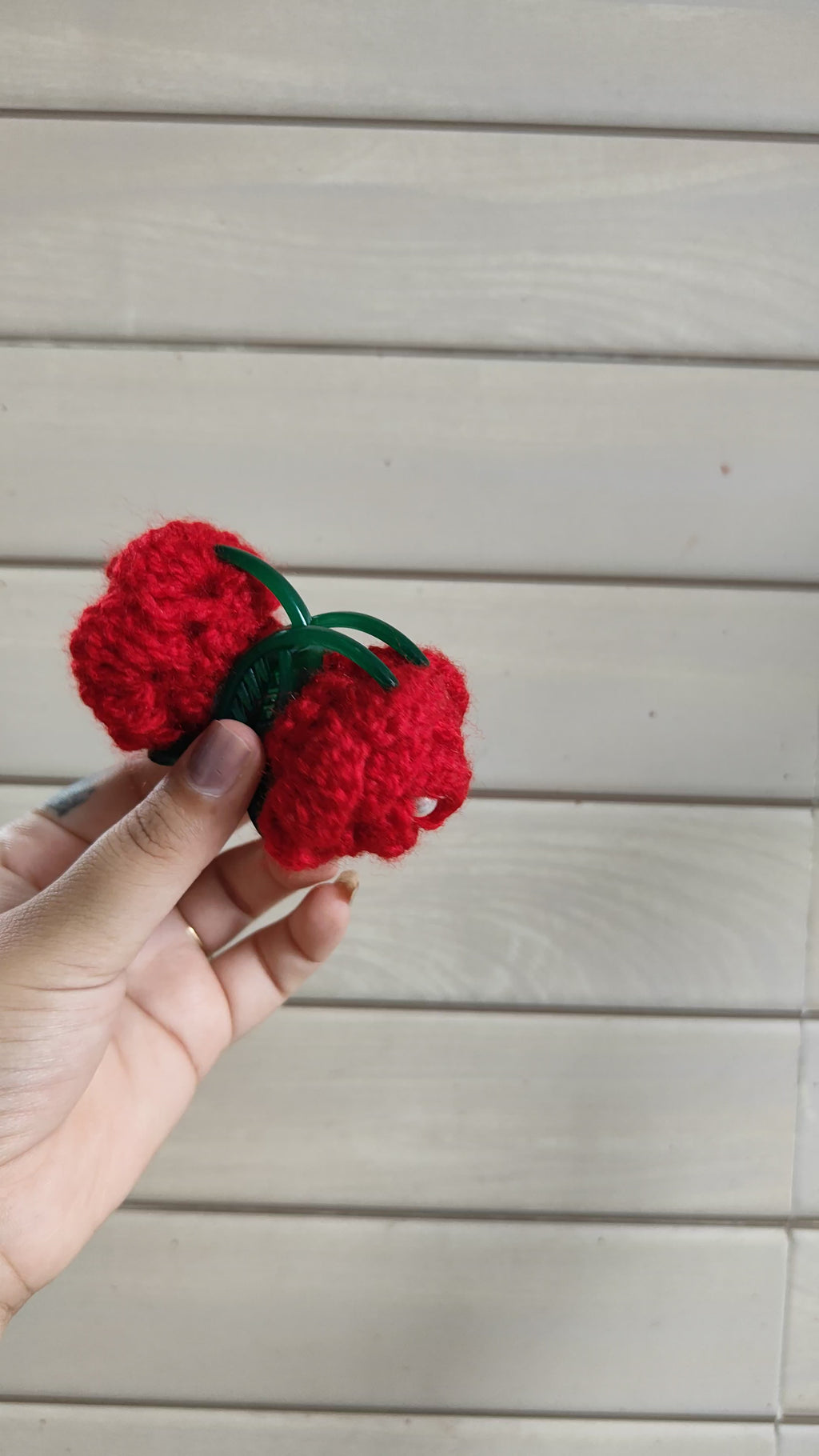 Handmade Crochet Rose Claw Clip – Floral Hair Accessory for Women & Girls